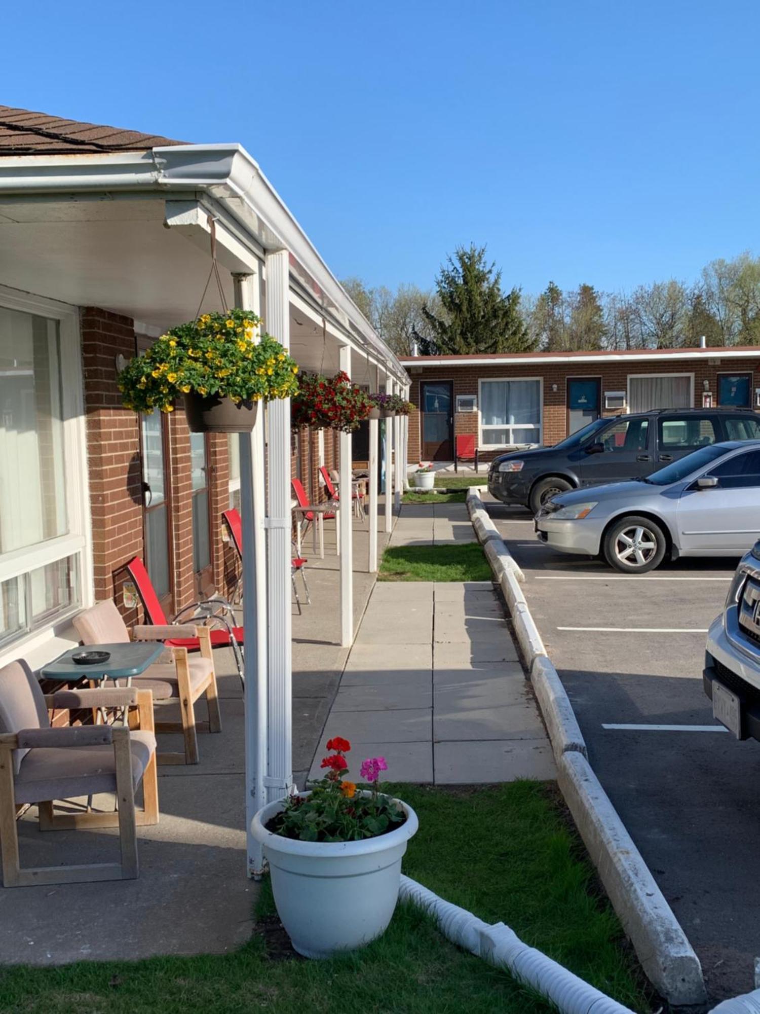 Twin Oaks Motel Orono Exteriér fotografie